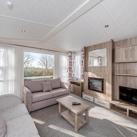 Castle Brake Holiday Park Woodbury Exterior photo
