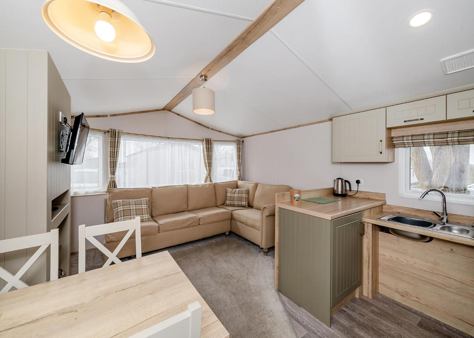 Castle Brake Holiday Park Woodbury Room photo